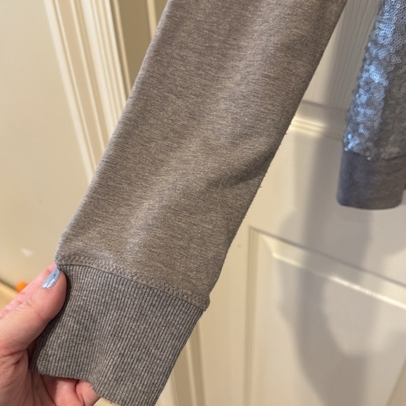 Banana Republic grey sequined sweater, medium - Picture 4 of 8